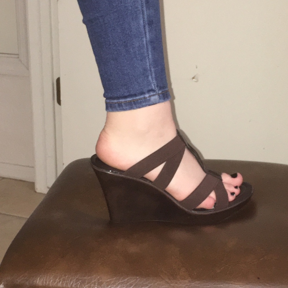 Charles David Bandage Wedge